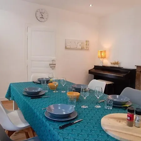Holiday home Barriere - Maison A 25m De La Grande Les Sables-d'Olonne