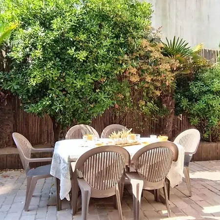 Barriere - Maison A 25m De La Grande Holiday home Les Sables-d'Olonne